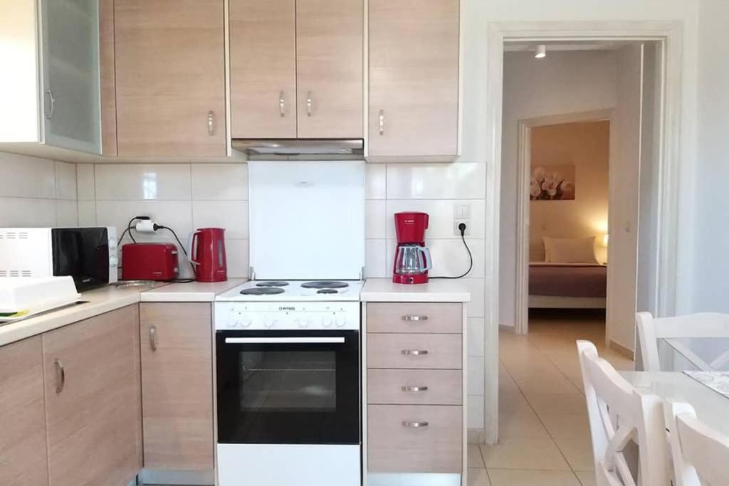 New, Modern, Bright And Independent Apartment 83 M2, With Garden, 5Min To The Beach And The City Center كالاماتا المظهر الخارجي الصورة