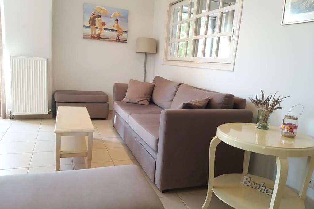 New, Modern, Bright And Independent Apartment 83 M2, With Garden, 5Min To The Beach And The City Center كالاماتا المظهر الخارجي الصورة