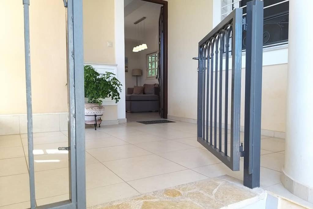 New, Modern, Bright And Independent Apartment 83 M2, With Garden, 5Min To The Beach And The City Center كالاماتا المظهر الخارجي الصورة